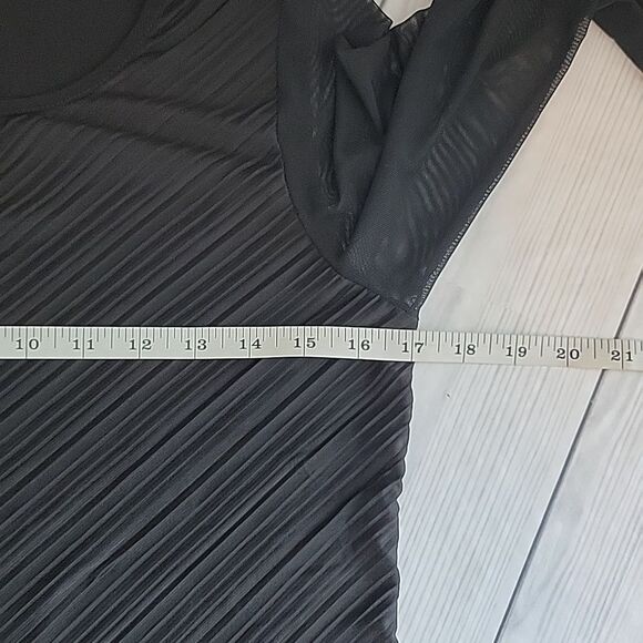 Michael Tyler mesh sleeve casual top in black Size XS - Picture 10 of 12